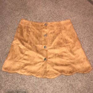 Scallop bottom skirt